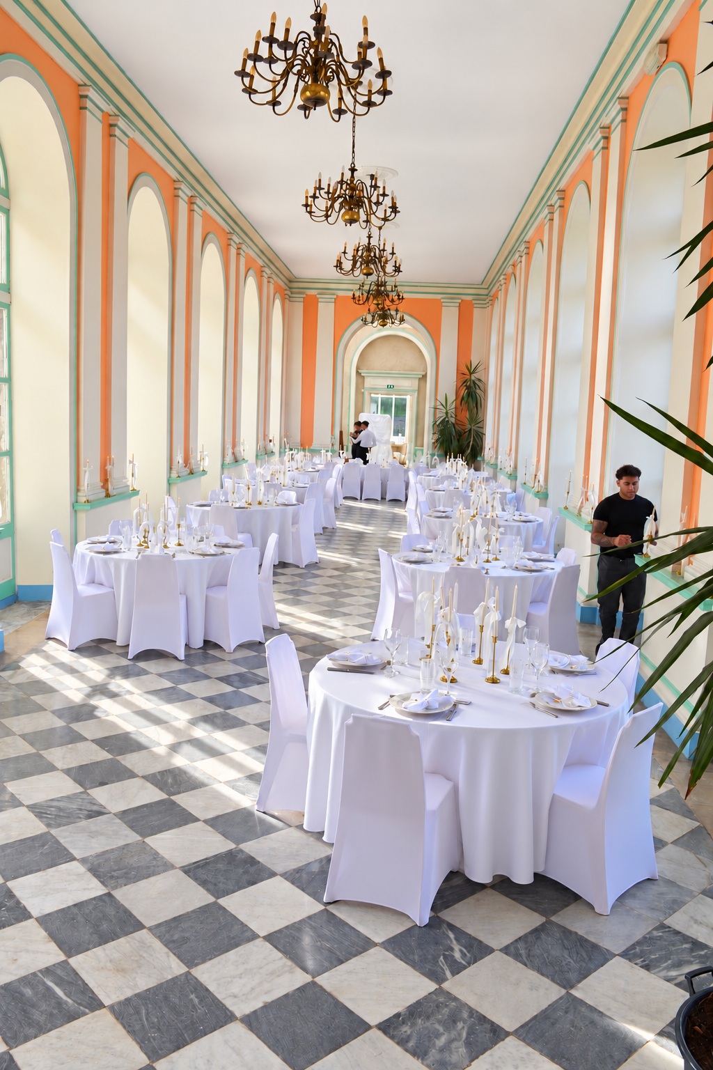 Vue d’ensemble de l’Orangerie entièrement mise en scène